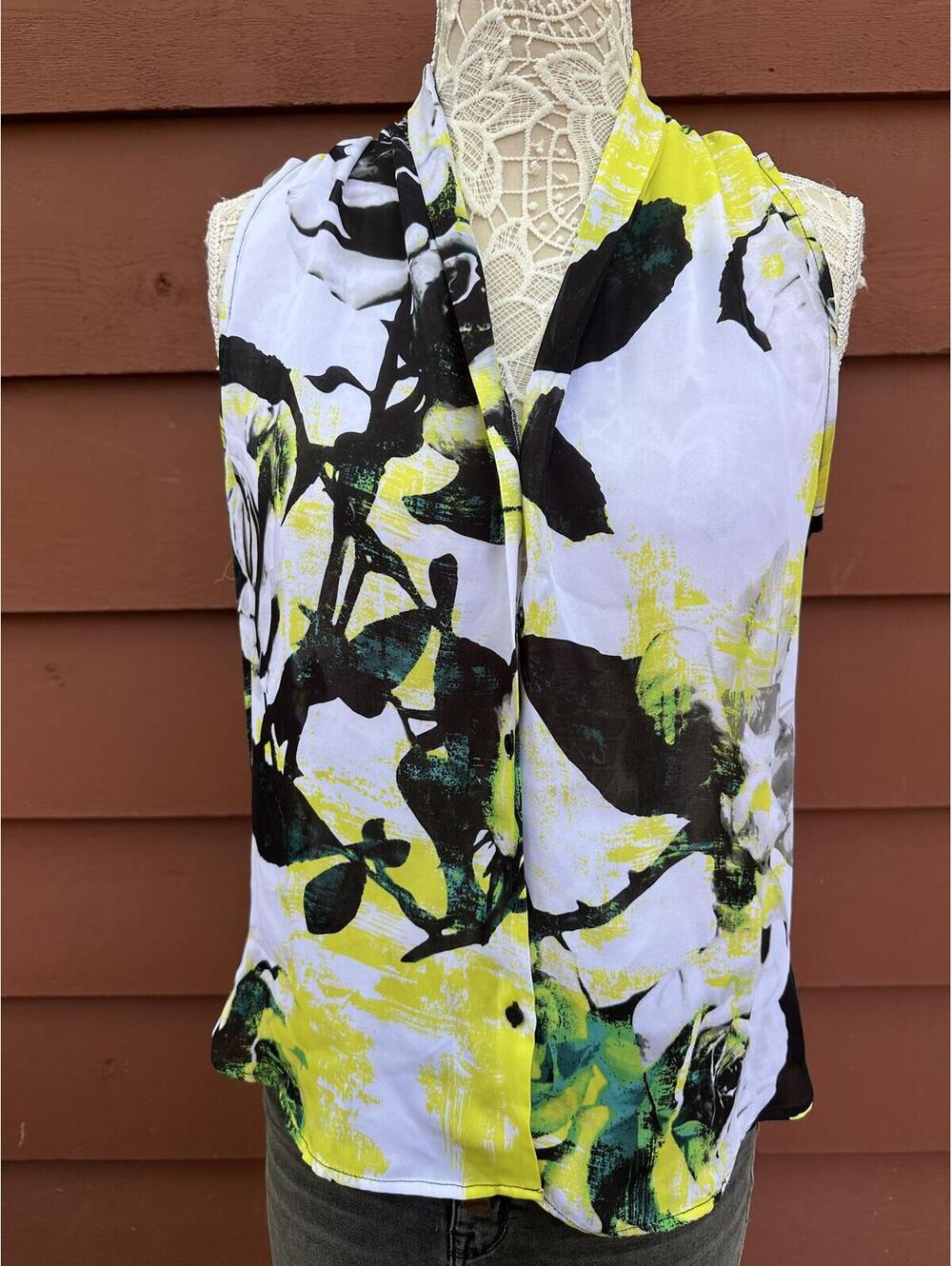 NWT Worthington‎ Floral Print Sleeveless Blouse